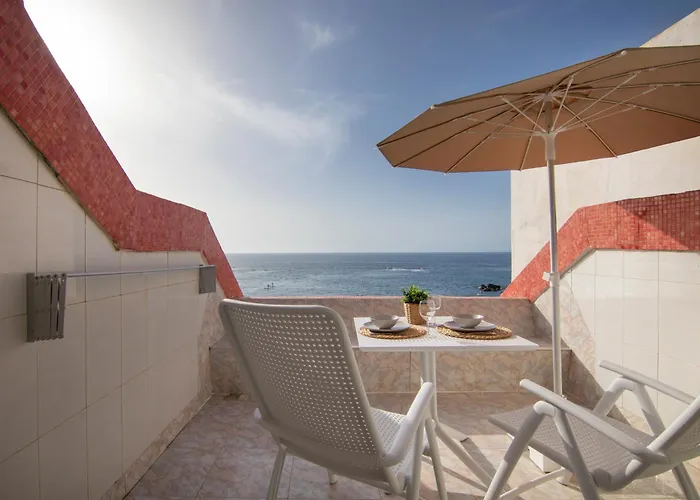 Frente A La Playa De Canteras C68